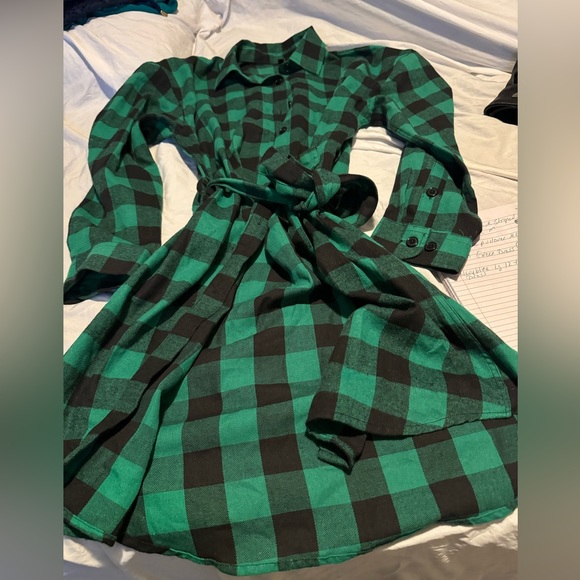 Green black flannel dress  size lg will take offers - Picture 1 of 2